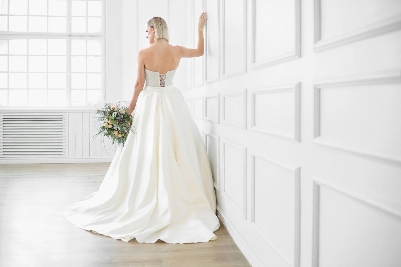 Should You Rent Your Wedding Dress?